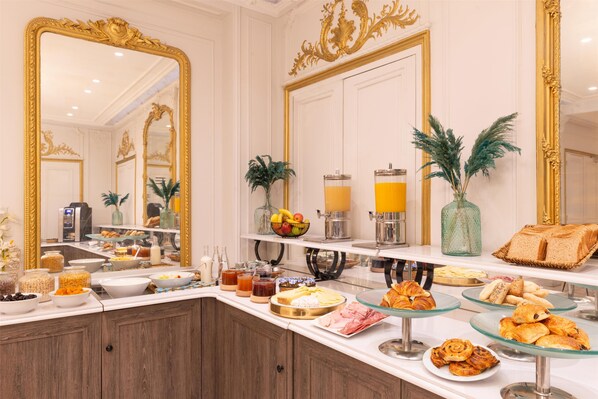 Daily buffet breakfast (EUR 14 per person) - Best Western Hotel Ronceray Opera (Paris)