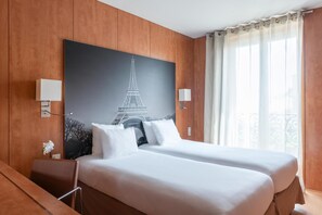 Standard Room, 2 Single Beds | In-room safe, desk, blackout curtains, iron/ironing board - Best Western Hotel Ronceray Opera (Paris)