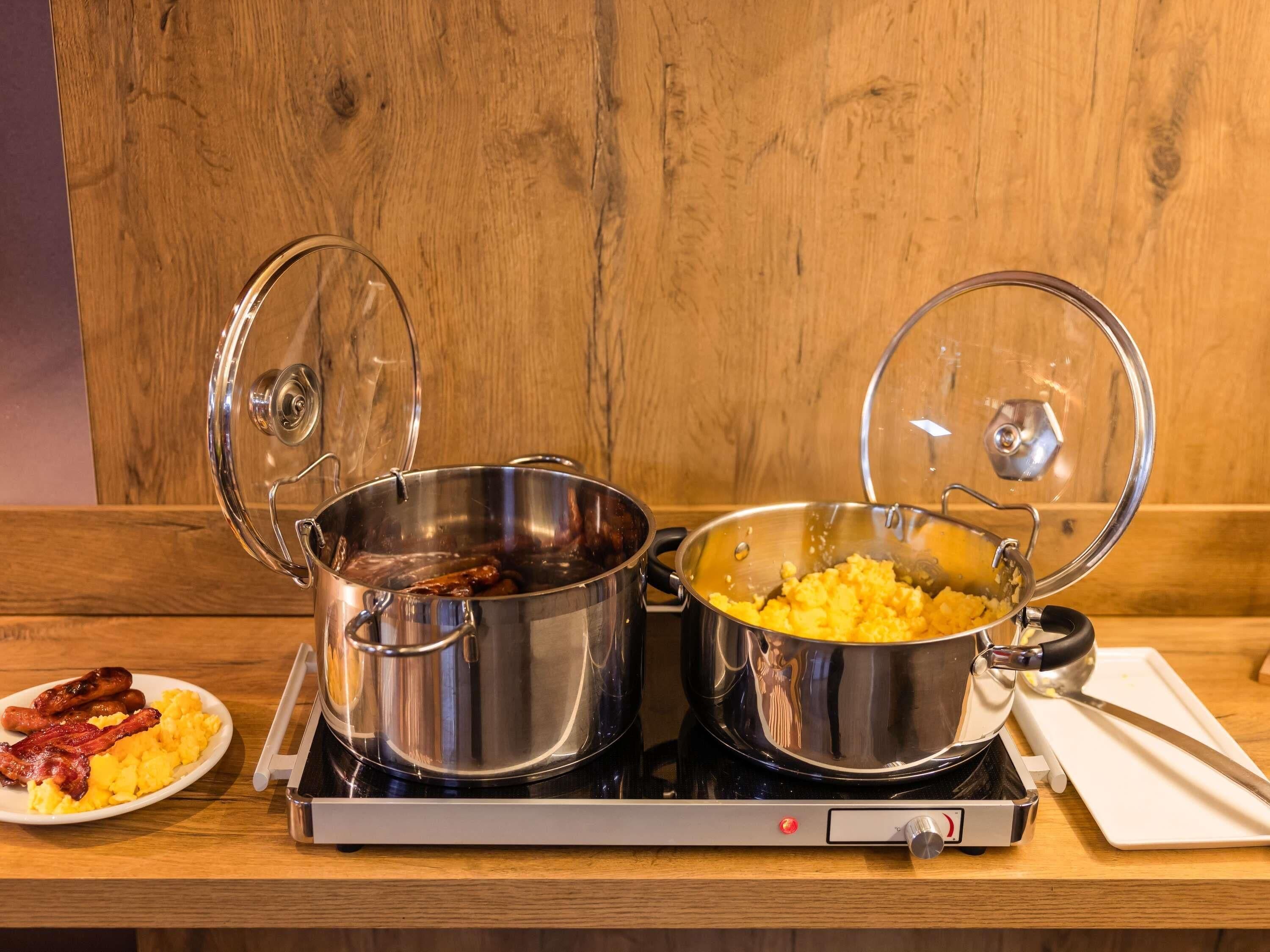 daily buffet breakfast (eur 12.50 per person)