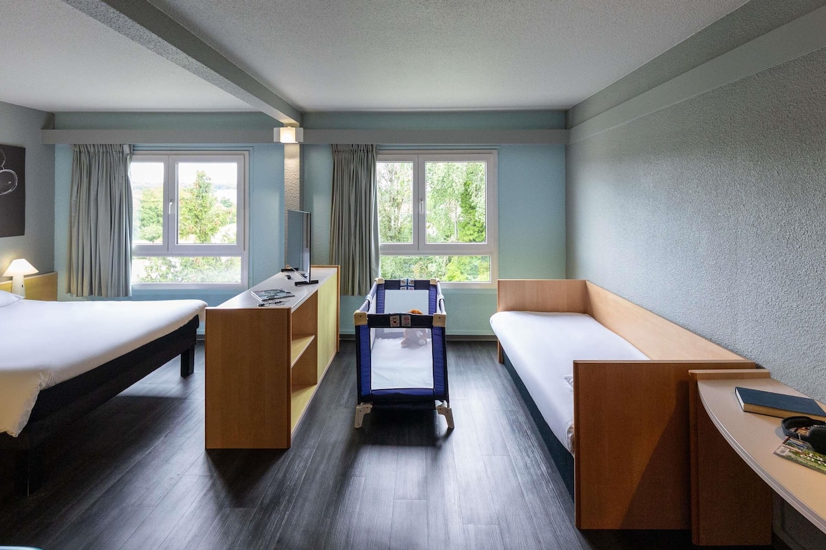 in-room safe, desk, blackout curtains, soundproofing