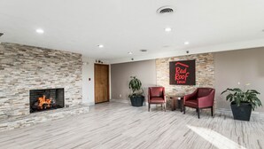 Lobby - Red Roof Inn Cadiz (Cadiz)