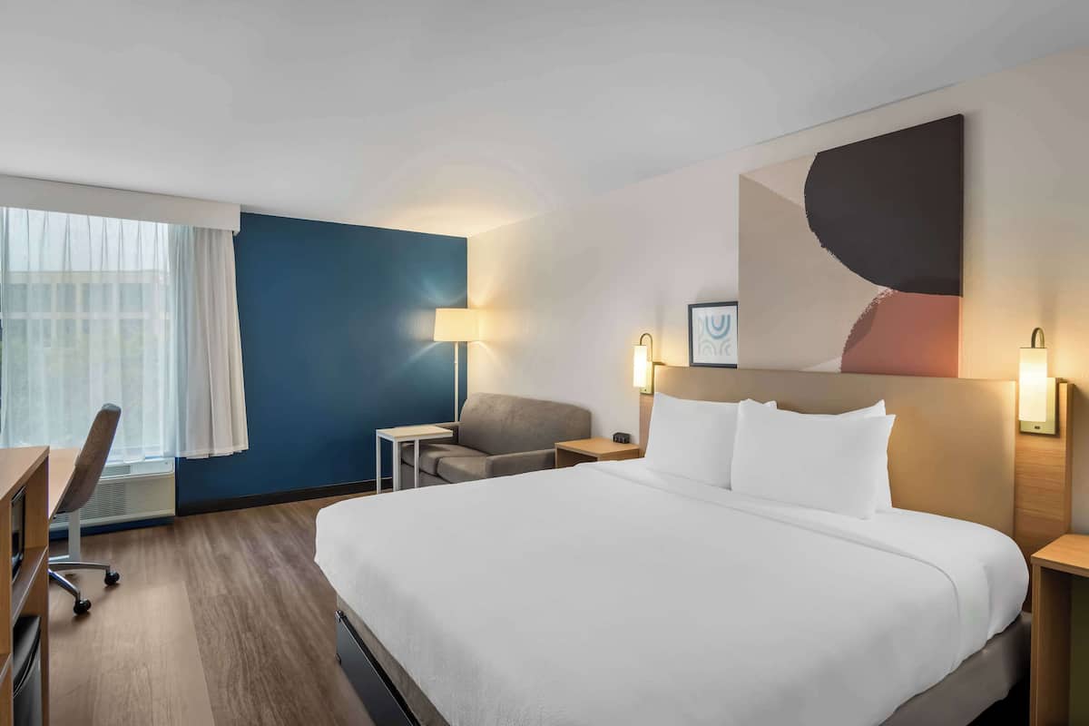 In-room safe, desk, soundproofing, iron/ironing board