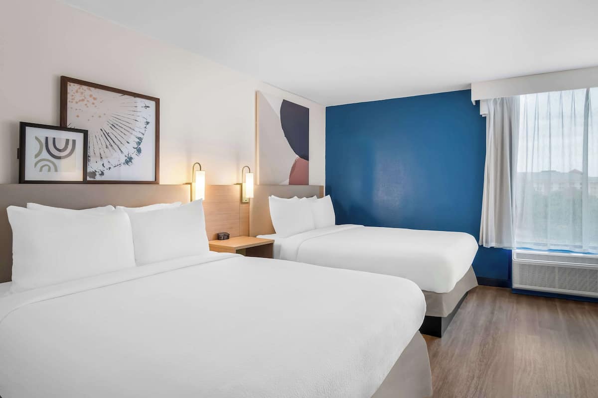 In-room safe, desk, soundproofing, iron/ironing board