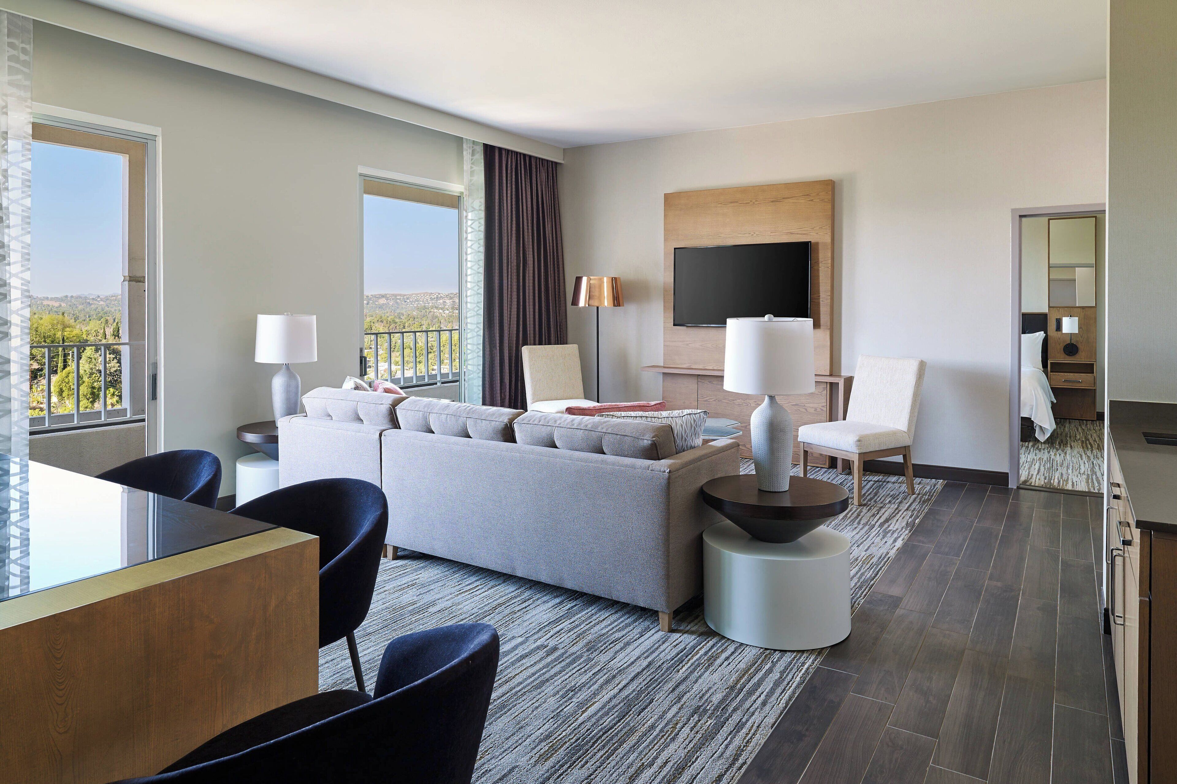 premier room, 1 king bed, non smoking, balcony | premium bedding, down duvets, desk, laptop workspace