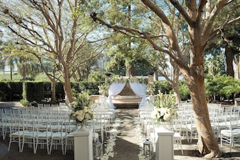 Banquet hall at Warner Center Marriott Woodland Hills