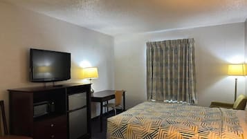 Escritorio, wifi gratis y ropa de cama