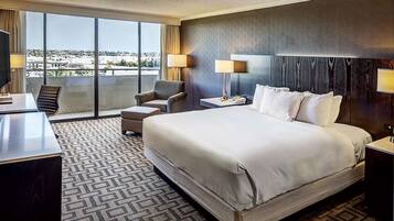 Hypo-allergenic bedding, down comforters, pillowtop beds, in-room safe
