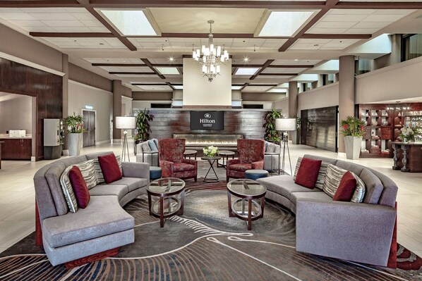 Lobby - Hilton Sacramento Arden West (Sacramento)
