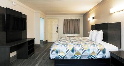 Motel 6 Baytown, TX - Garth Rd