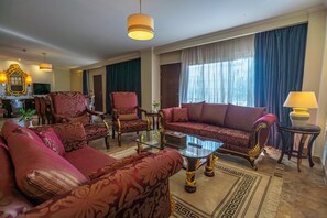 Royal Suite, 1 King Bed | Hypo-allergenic bedding, minibar, in-room safe, desk