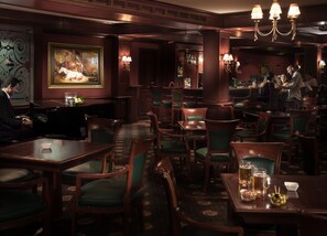 2 bars/lounges, 2 poolside bars, swim-up bar - Jolie Ville Hotel & Spa Kings Island Luxor (Luxor)