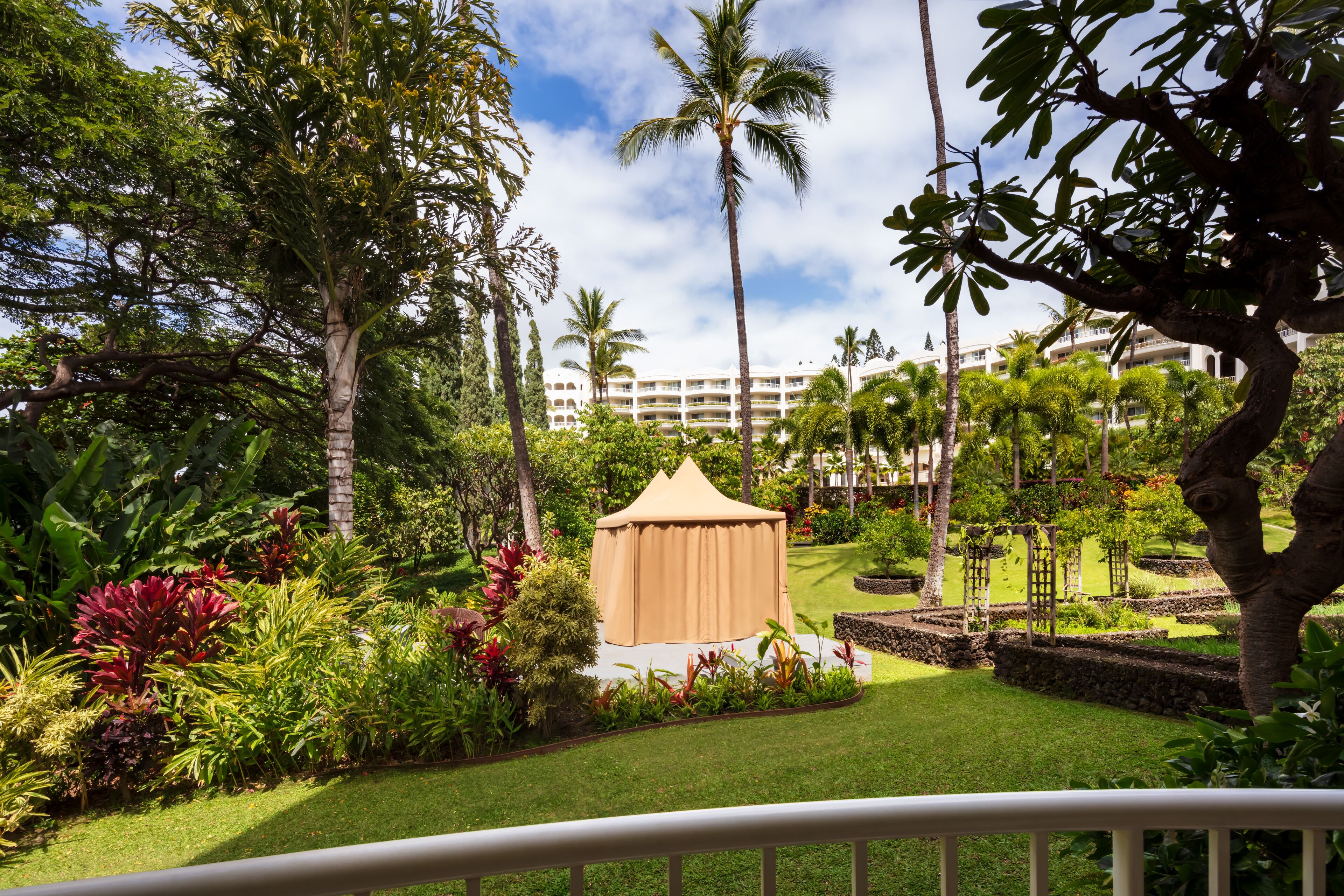 Suite, 1 Bedroom, Garden View, Corner (2 Double Beds) | 1 bedroom, hypo-allergenic bedding available, pillowtop beds
