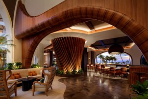 2 bars/lounges, swim-up bar, poolside bar