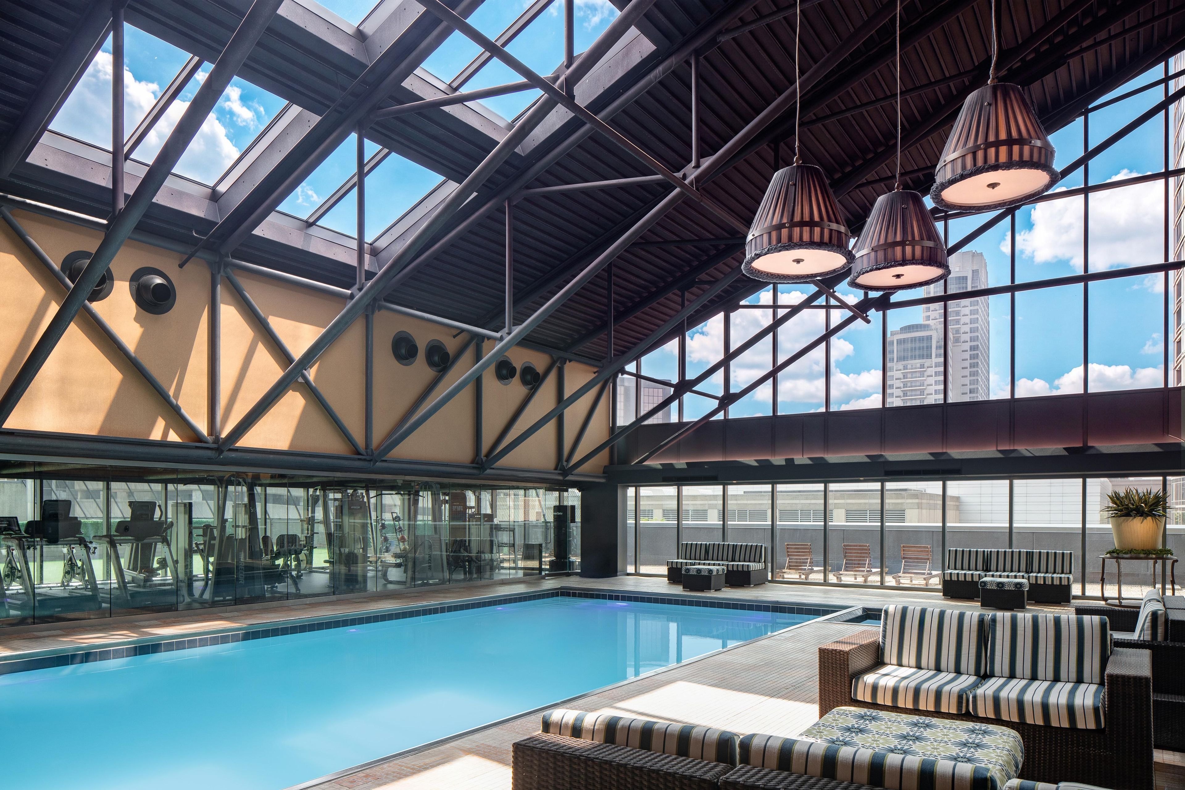 Una piscina techada