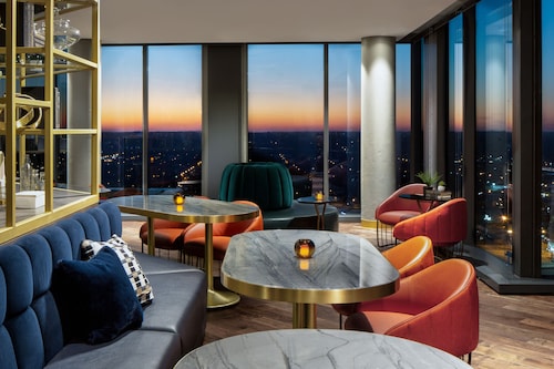 Amway Grand Plaza, Curio Collection by Hilton