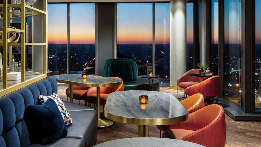 Amway Grand Plaza, Curio Collection by Hilton