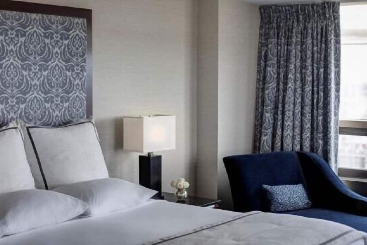 1 quarto, roupas de cama premium, camas com colchões pillow-top