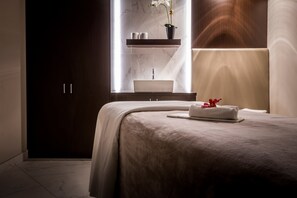 Espace de soins pour les couples, soins corporels, soins d'aromathérapie