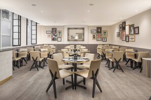 Restaurant - The Welbeck Hotel, by IHG (London)