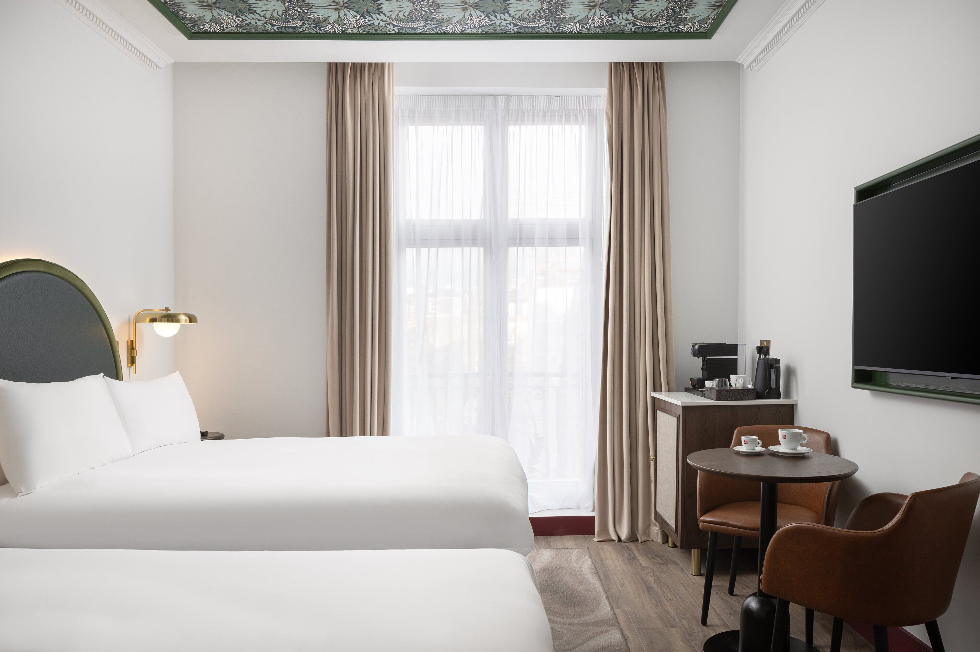 Grand-Zimmer, 2 Doppelbetten (Welbeck Street View)