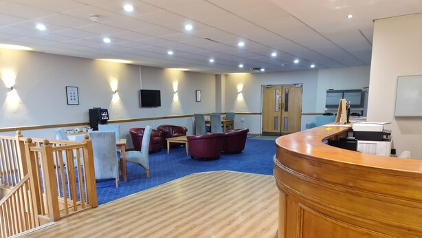 Lounge - Superior Hotel (Dudley)