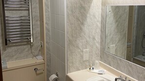 Eco-friendly toiletries - Superior Hotel (Dudley)
