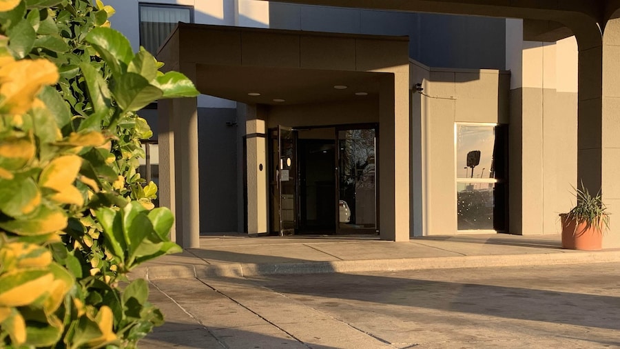 Motel 6 Lewisville, TX - Medical City