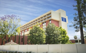 Ontario Airport Hotel & Conference Center