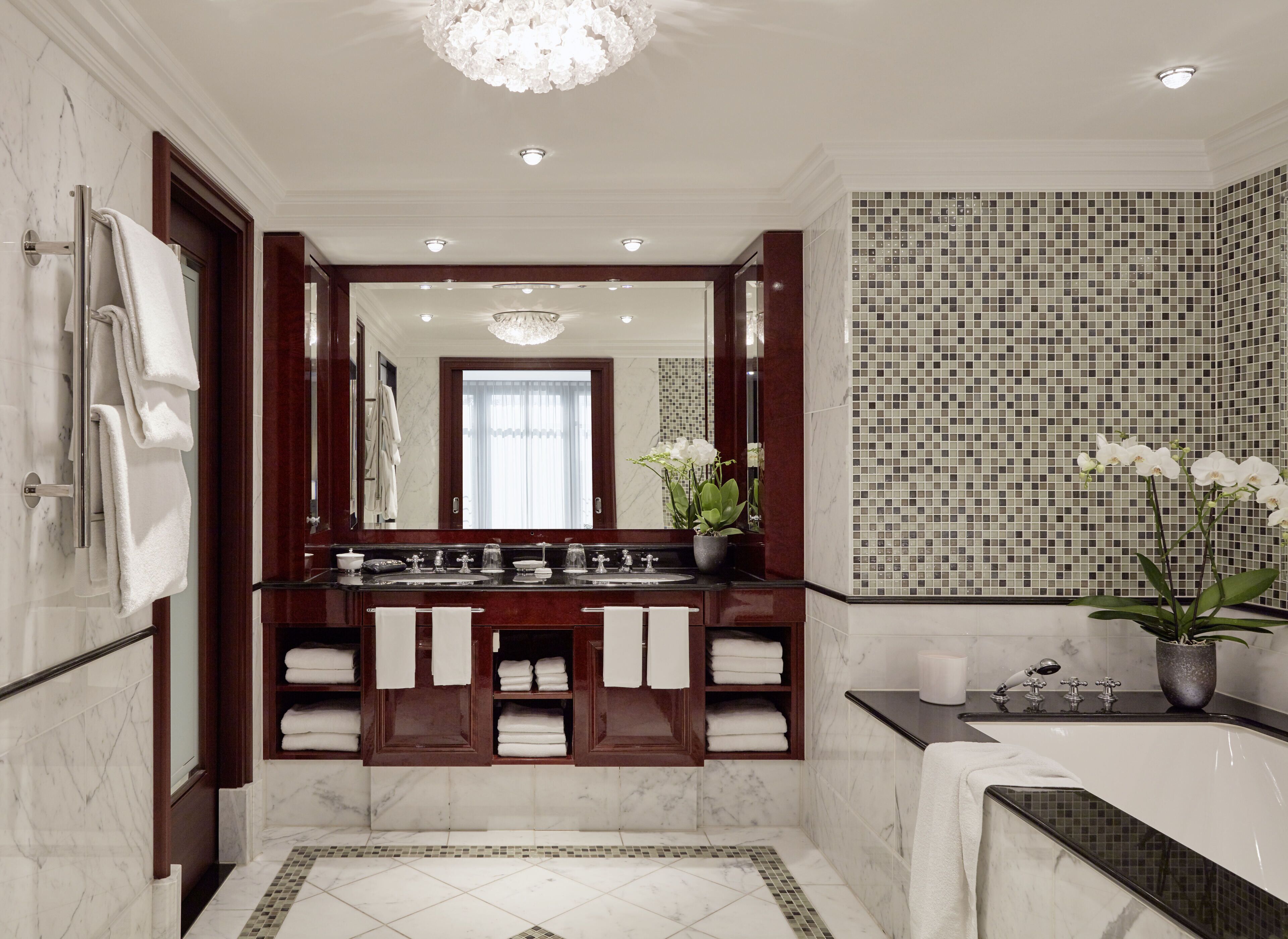 separate bathtub and shower, deep-soaking bathtub, rainfall showerhead