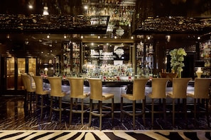 Con servicio de desayunos, comidas y cenas