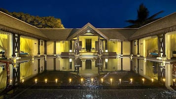 Hammam, soins corporels, soins d'aromathérapie, enveloppements corporels