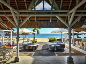 Bar (on property) - Sofitel Mauritius L'Imperial Resort & Spa (Flic-en-Flac)