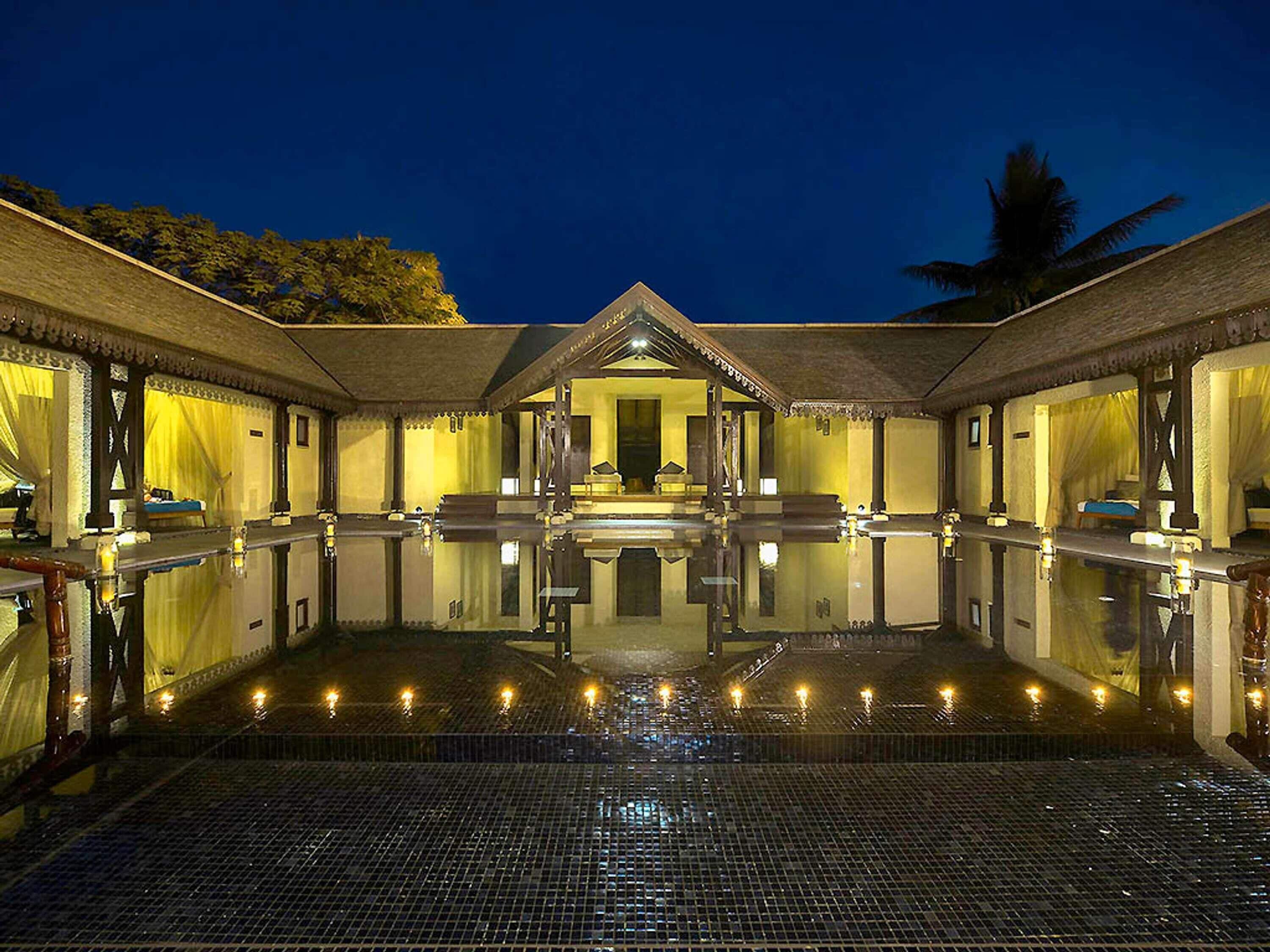 Turkish bath/hammam, body treatments, aromatherapy, body wraps