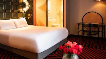 Superior Room, 1 Double Bed | Premium bedding, in-room safe, desk, blackout drapes