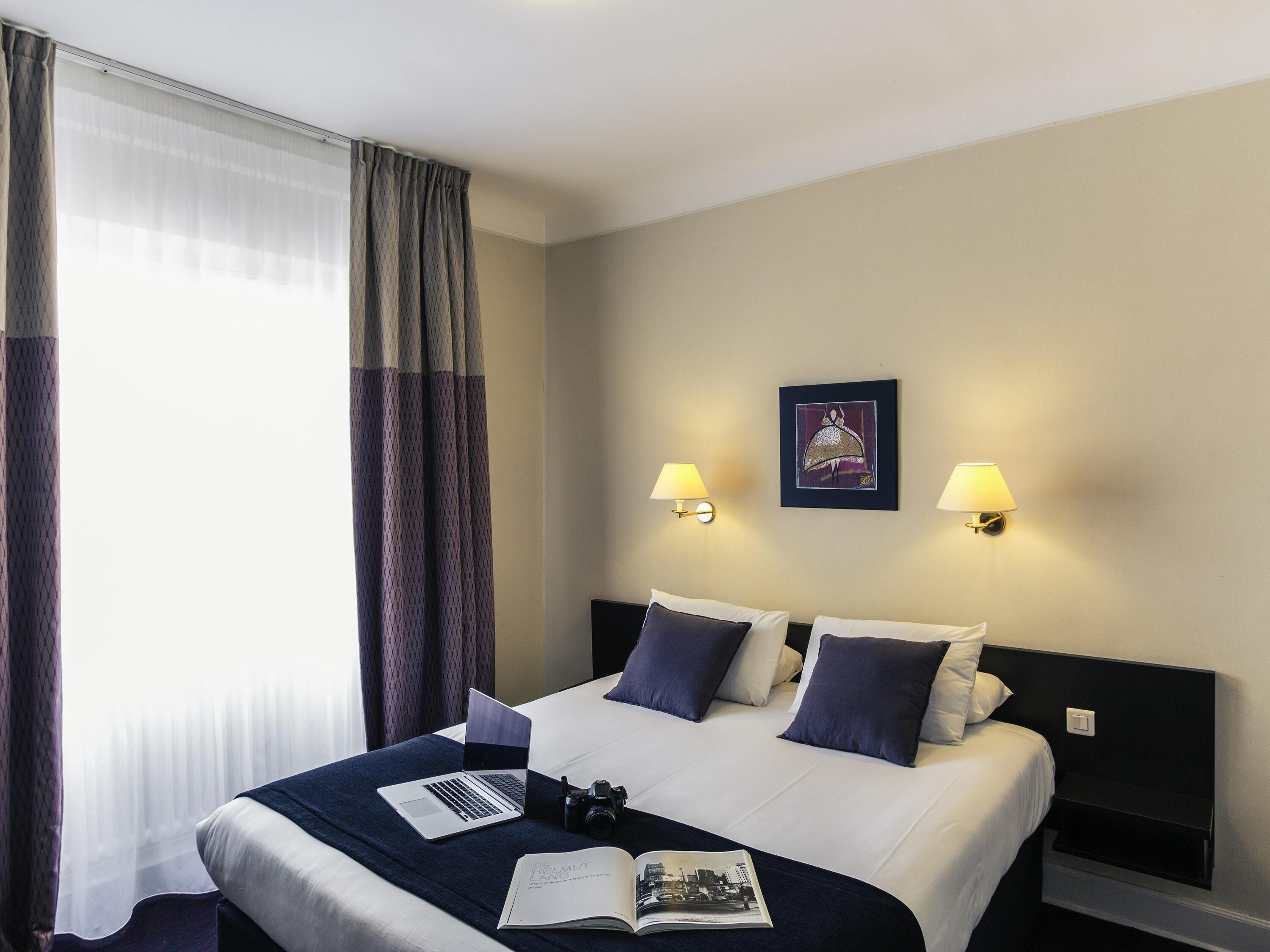 Premium bedding, in-room safe, desk, blackout drapes