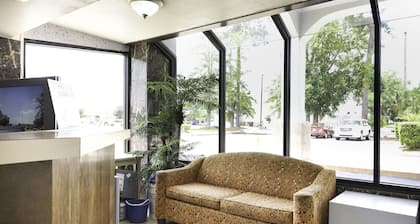 Hotel Valdosta GA I-75 & US-221 N Hwy