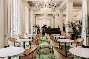 3 restaurantes; se sirven desayunos, almuerzos, cenas y brunches