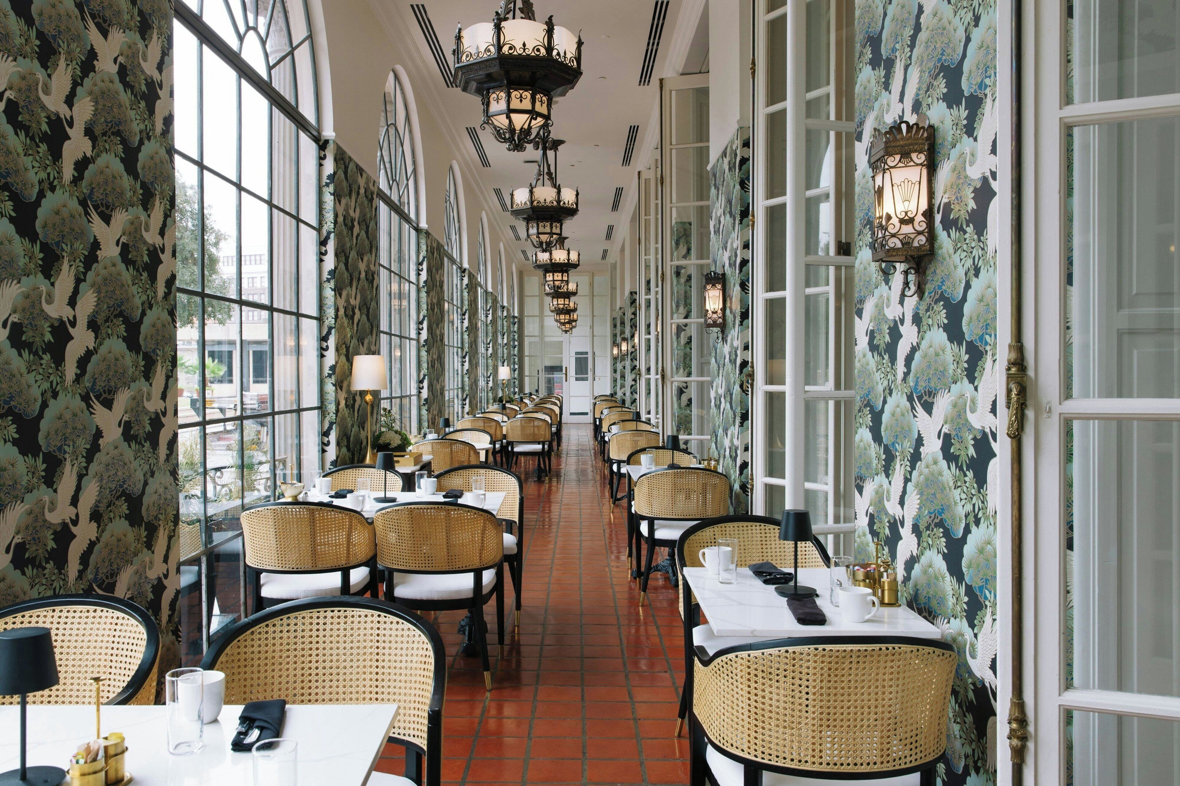 2 restaurants, breakfast, lunch, dinner served; American cuisine