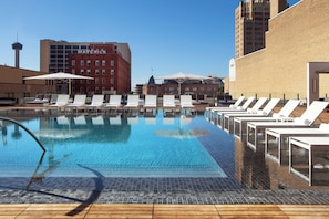 Outdoor pool, pool cabanas (surcharge), pool loungers