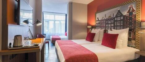 Superior Room (1 Twin Bed 2 Single Beds) | Minibar, in-room safe, desk, iron/ironing board