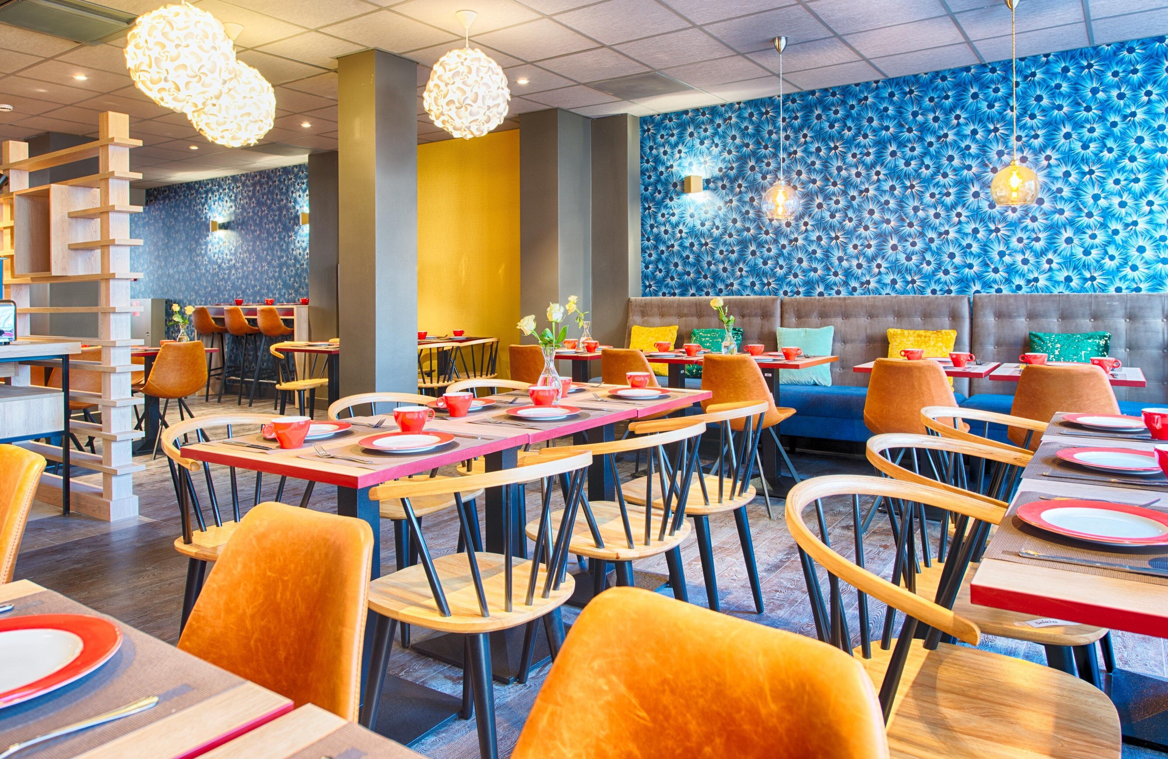 Se ofrece un desayuno bufé (25 EUR por persona)