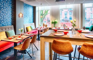 Daily buffet breakfast (EUR 25 per person) - Leonardo Hotel Amsterdam City Center (Amsterdam)