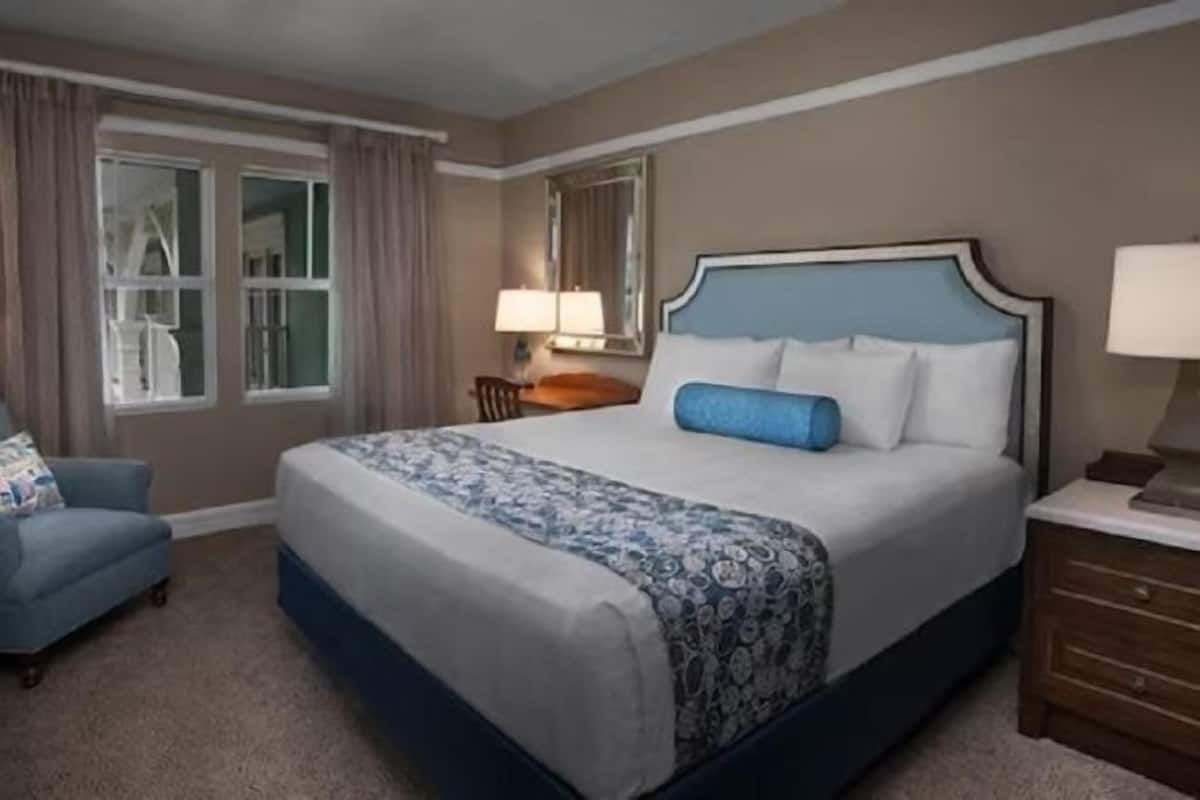 Coffres-forts dans les chambres, bureau, rideaux occultants