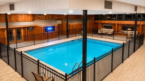 Indoor pool - Sturgis Lodge & Suites, Travelodge by Wyndham (Sturgis)