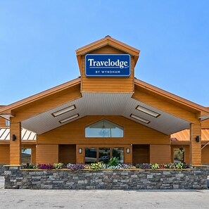 Exterior - Sturgis Lodge & Suites, Travelodge by Wyndham (Sturgis)