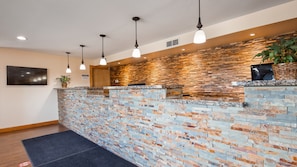 Lobby - Sturgis Lodge and Suites (Sturgis)