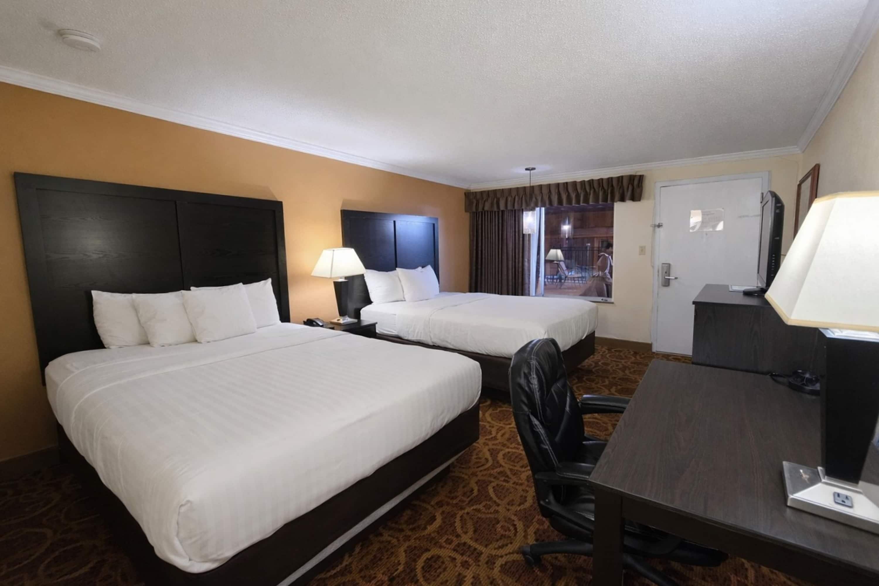 In-room safe, desk, iron/ironing board, free WiFi