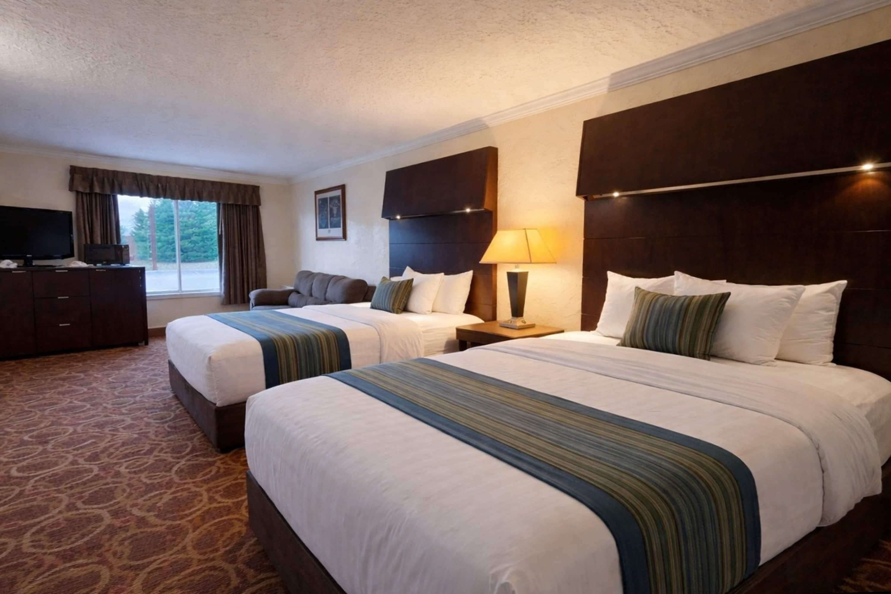 In-room safe, desk, iron/ironing board, free WiFi