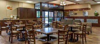 Quality Inn & Suites Zanesville City Center