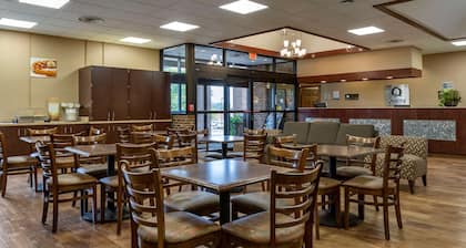 Quality Inn & Suites Zanesville City Center